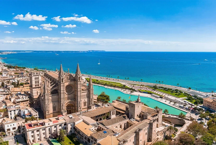 Palma de Mallorca cathedral beside the Mediterranean